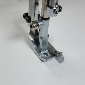 Deluxe right side guide foot