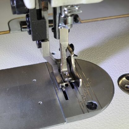 Right side guide foot for top and bottom feed, walking foot sewing machine