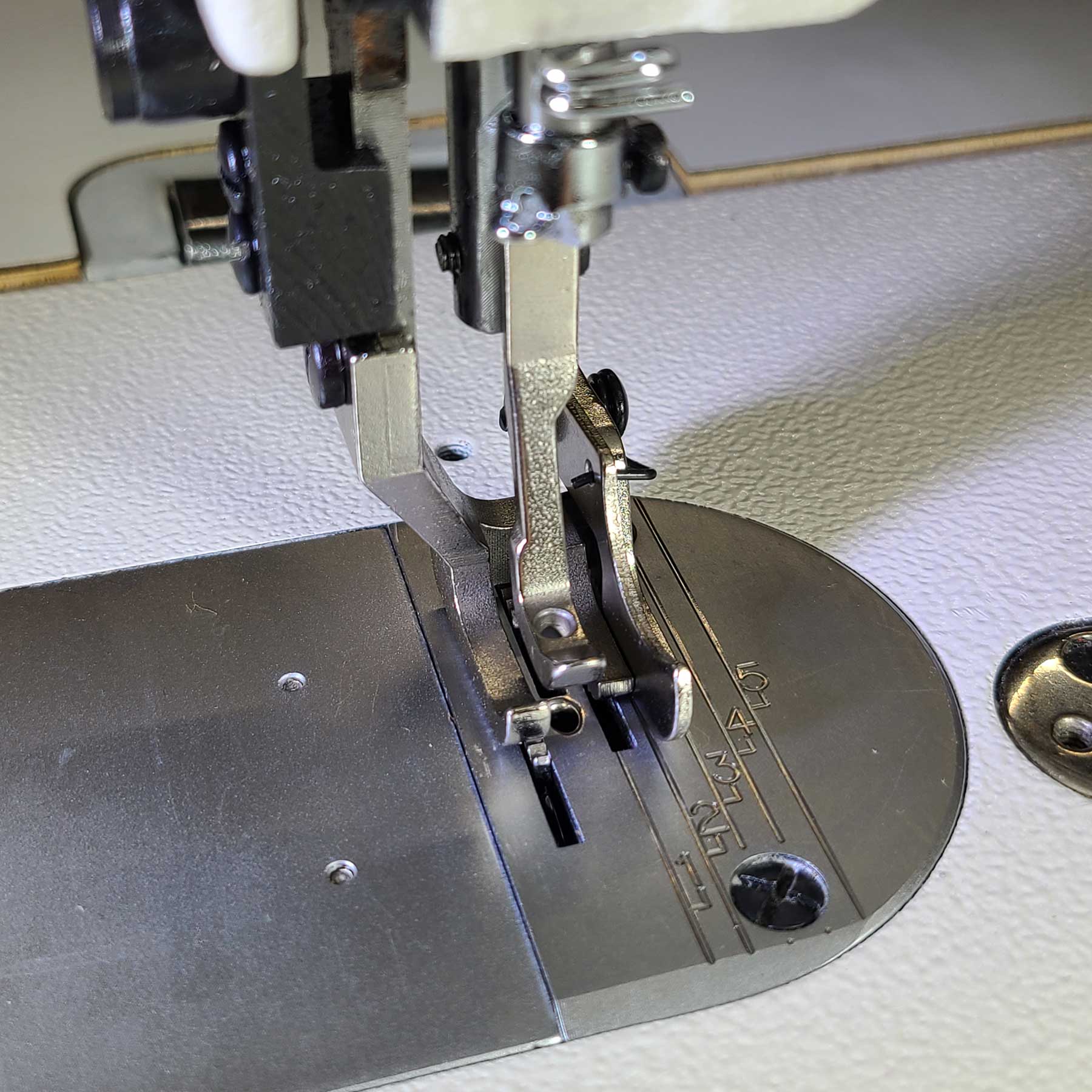 Juki MO-6814S - Sewing Gold