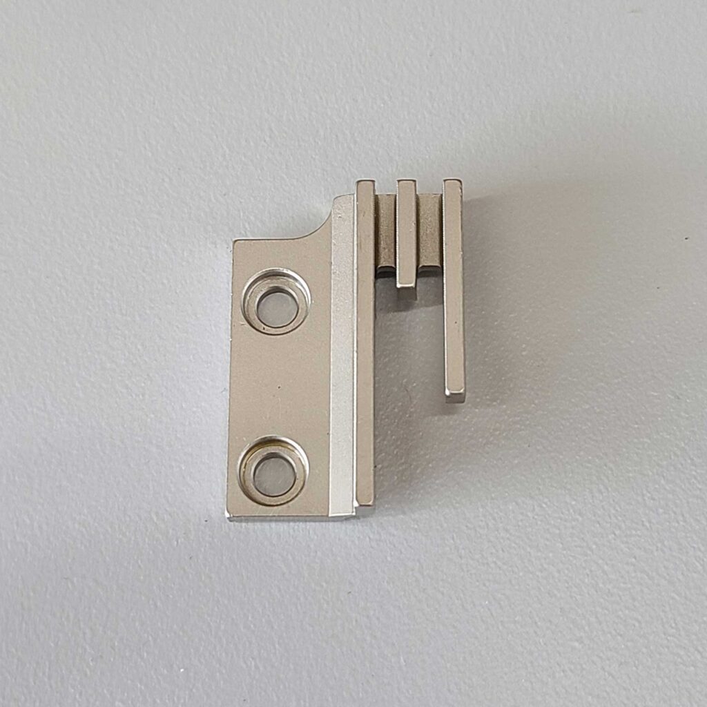 Juki DU1181N smooth feed dog for leather Sewing Gold