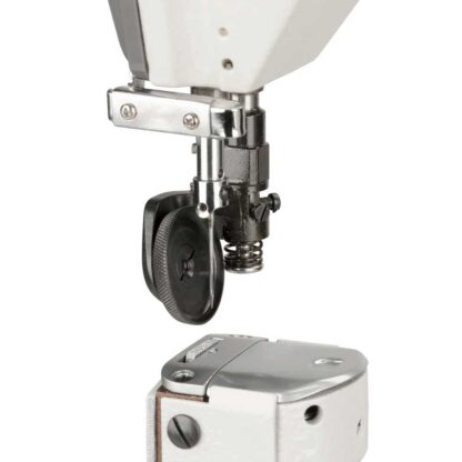 Consew 228R-11-1 Post Bed with Roller Foot - Image 3